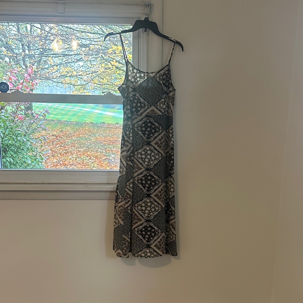 Chic Geometric Black and White Maxi Dress